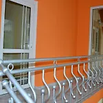 Bed and breakfast Kristaly Apartman *