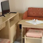 Bed and breakfast Kristaly Apartman