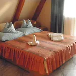 Bed and breakfast Kristaly Apartman Hévíz