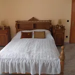 Kristaly Apartman Bed and breakfast Hévíz