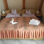 Bed and breakfast Kristaly Apartman