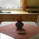 Bed and breakfast Kristaly Apartman *