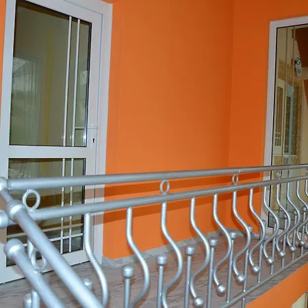 Bed and Breakfast Kristaly Apartman *