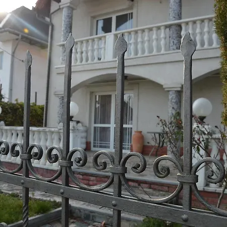 Kristaly Apartman * Heviz