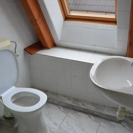 Kristaly Apartman فندق مبيت وإفطار