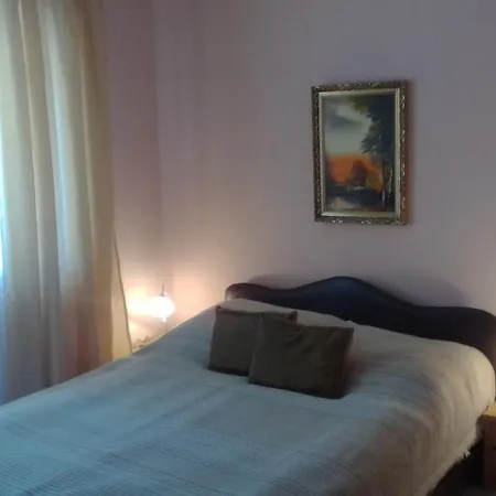 Bed & Breakfast Kristaly Apartman Heviz