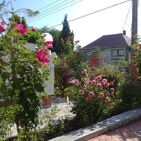 Kristaly Apartman