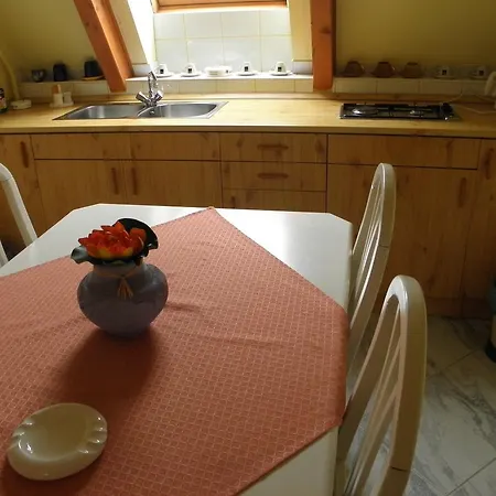 Kristaly Apartman