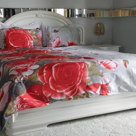 Kristaly Apartman Panzió