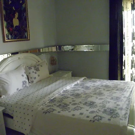 فندق مبيت وإفطار Kristaly Apartman Hévíz