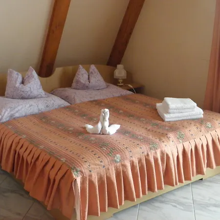 Kristaly Apartman Panzió Hévíz