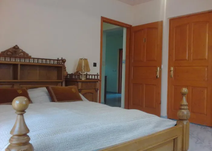 Bed & Breakfast Kristaly Apartman