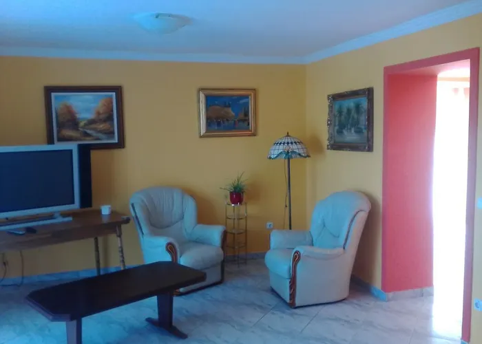 Kristaly Apartman * Héviz