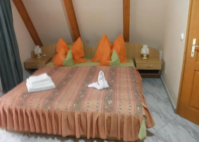 Kristaly Apartman Nocleg ze śniadaniem