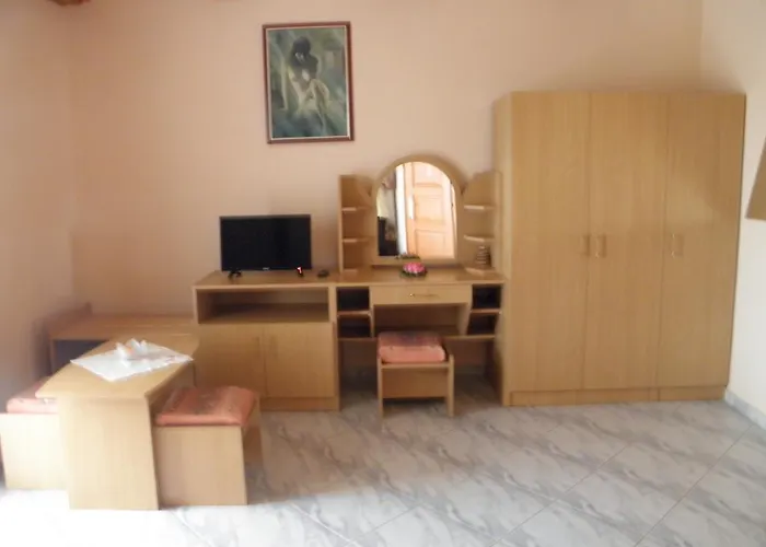 Kristaly Apartman *