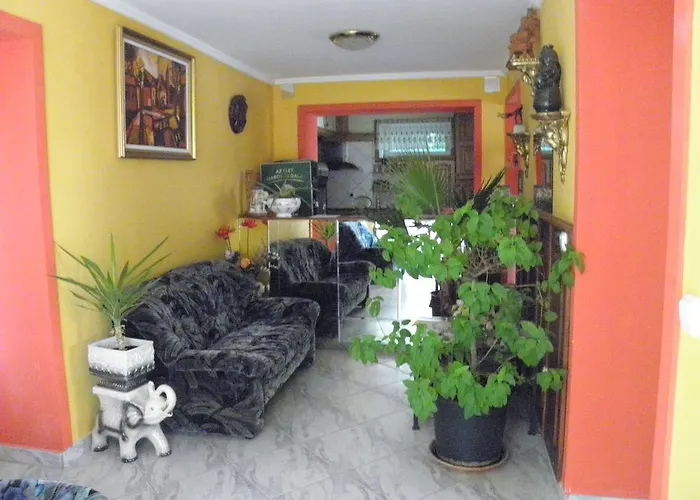 Kristaly Apartman לינה וארוחת בוקר