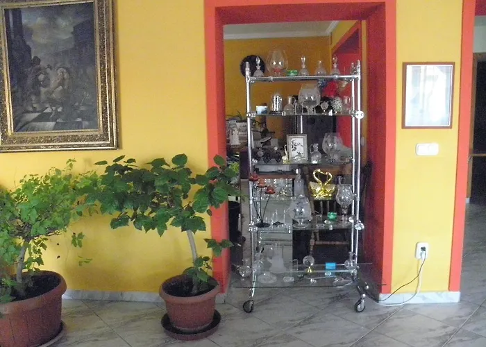 Kristaly Apartman Bed & Breakfast *