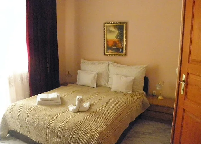Kristaly Apartman Bed & Breakfast