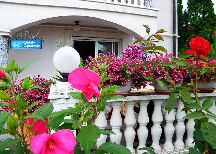 Kristaly Apartman Bed & Breakfast